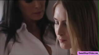 Cadència Lux, finalment, tenir sexe amb MILF Reagan Foxxs cony humit