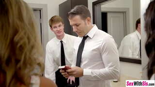 ���ेक्सी किशोर एमएस Faris र विटने राइट आनन्द कट्टर threesom सेक्स पछि तिनीहरूले sucked dick