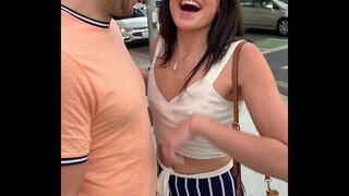 المشهد الكامل صغيرتي في سن المراهقة فاتنة Avi الحب يحصل على ثمل من قبل الأصدقاء الجدد