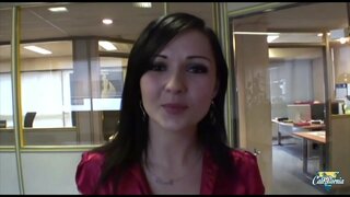 ���ानो brunette प्रस्ताव उनको गधा संग खुशी