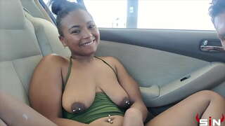 Pelacur kotor mendapat fucked di luar